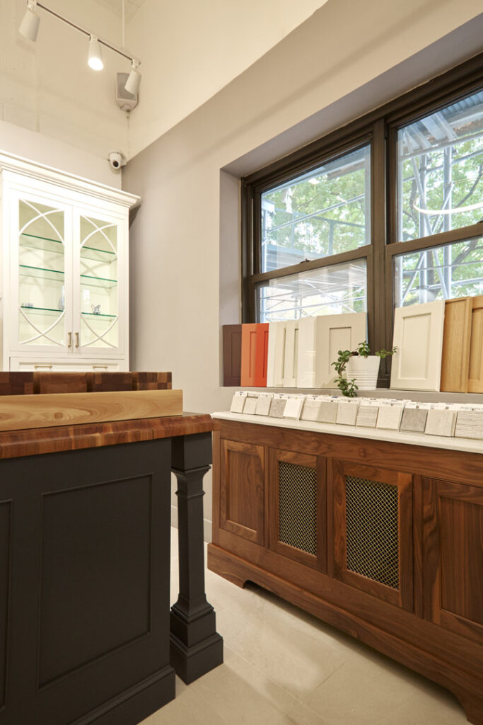Radiator Cover : Plain and Fancy Style : Beaded Inset Door Style : Vogue Color : Walnut