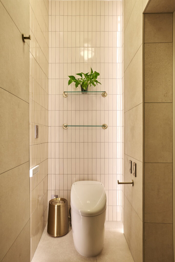 Large Format Tiles : Porcelanosa Tile Name : Bottega Caliza 18x47