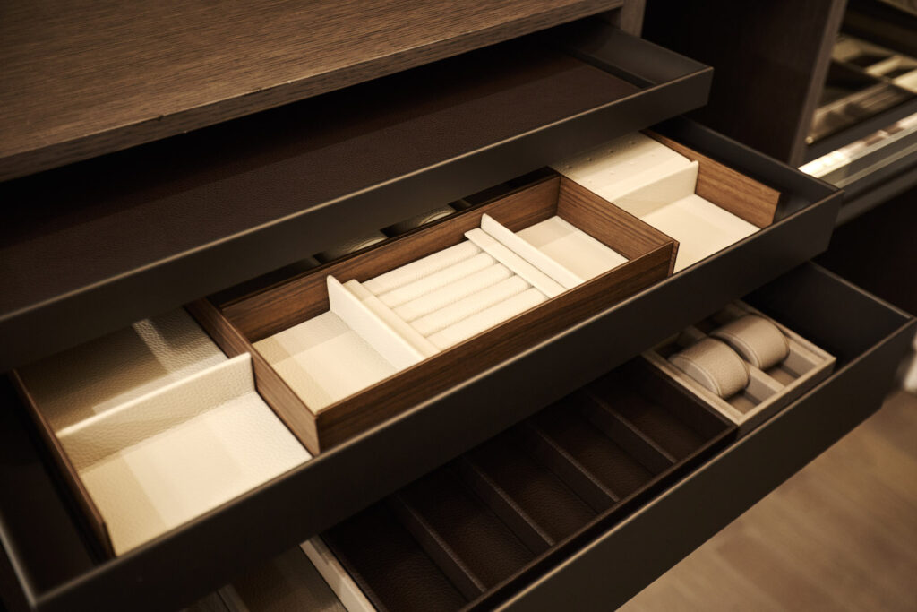 Closet drawers and inserts : Salice, Italy